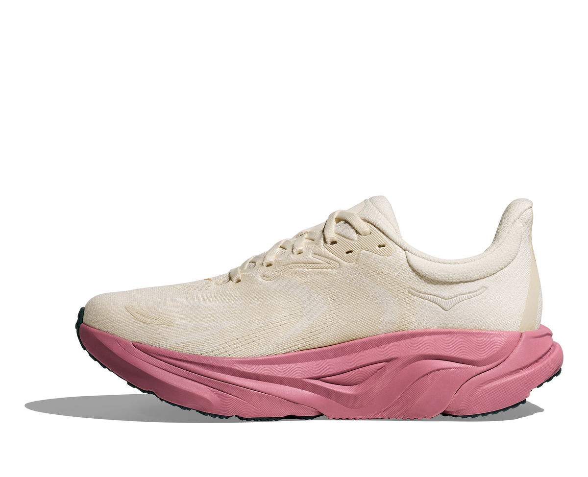 Women's HOKA Arahi 8 in Alabaster/Lingonberry, medial view.