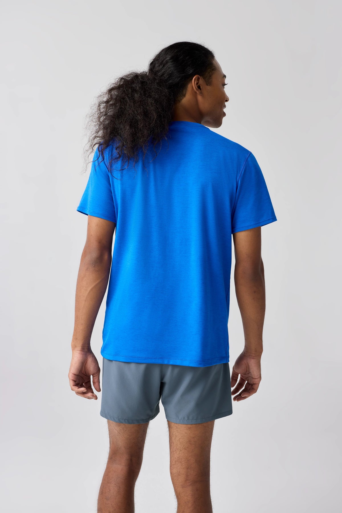 Men's Brooks Luxe Short Sleeve in Heather Neo Blue, back view