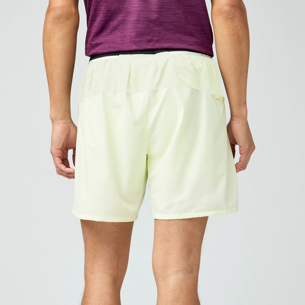 Men's Brooks Journey 7" 2-in-1 Shorts. Light Yellow.