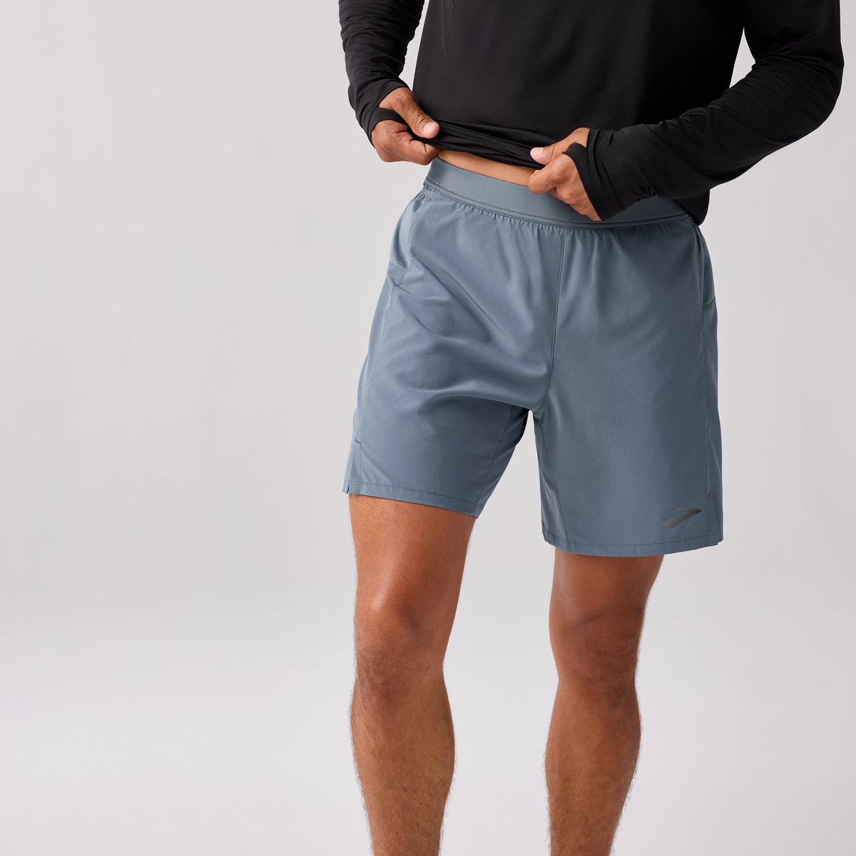 Men's Brooks Journey 7" Shorts. Grey. Front view.