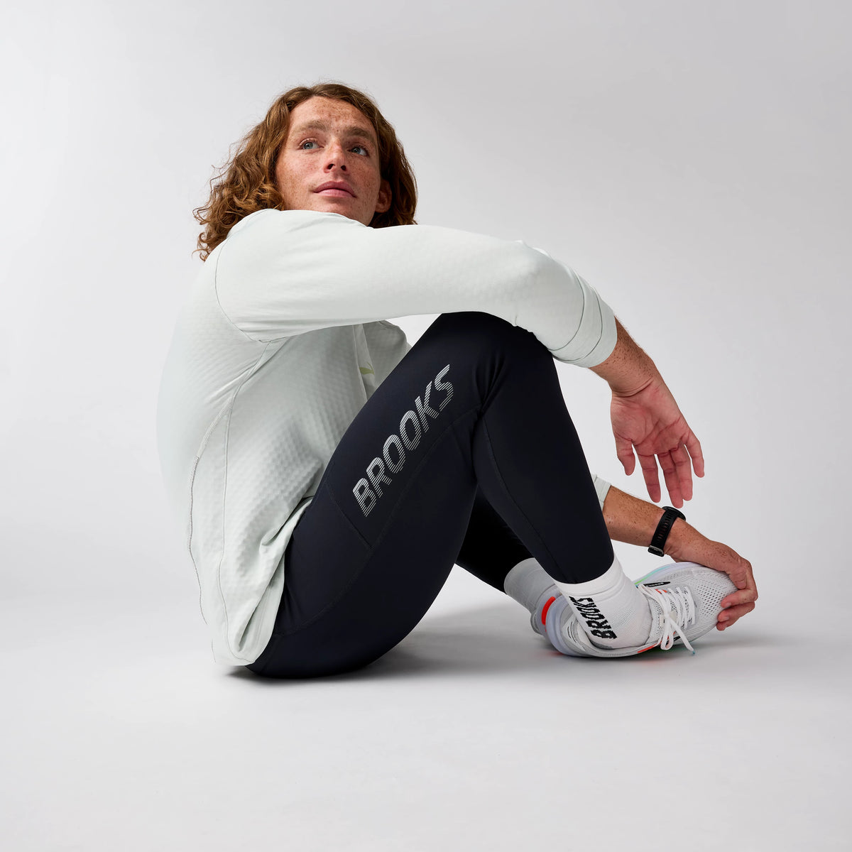 Men's Brooks Momentum Thermal Tights 2.0. Black.