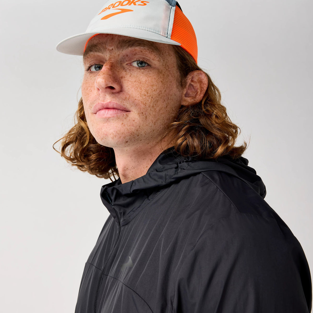 Brooks Propel Mesh Hat 2.0 in Smoke/Storm/Brooks Logo, front view
