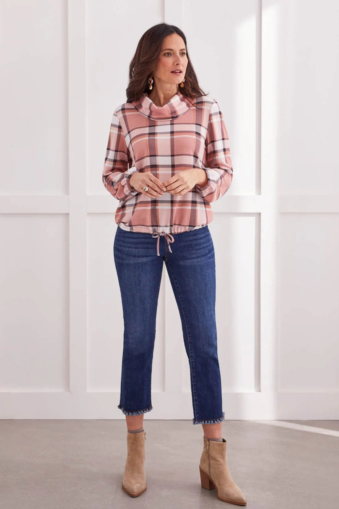 Tribal women's Audrey Pull-On Straight Crop Jeans in Blue Moon, front outfit view showing frayed cropped hems.