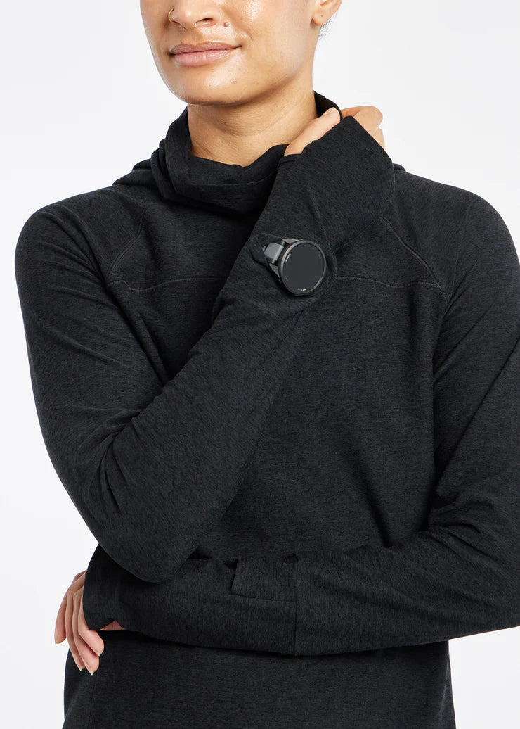 Oiselle Lux Highline Hoodie. Black.