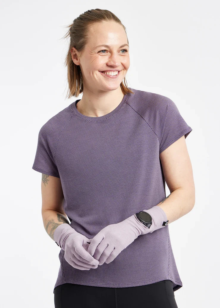 Women's Oiselle Lux Watch Window Gloves in Dusty Lavender, front view