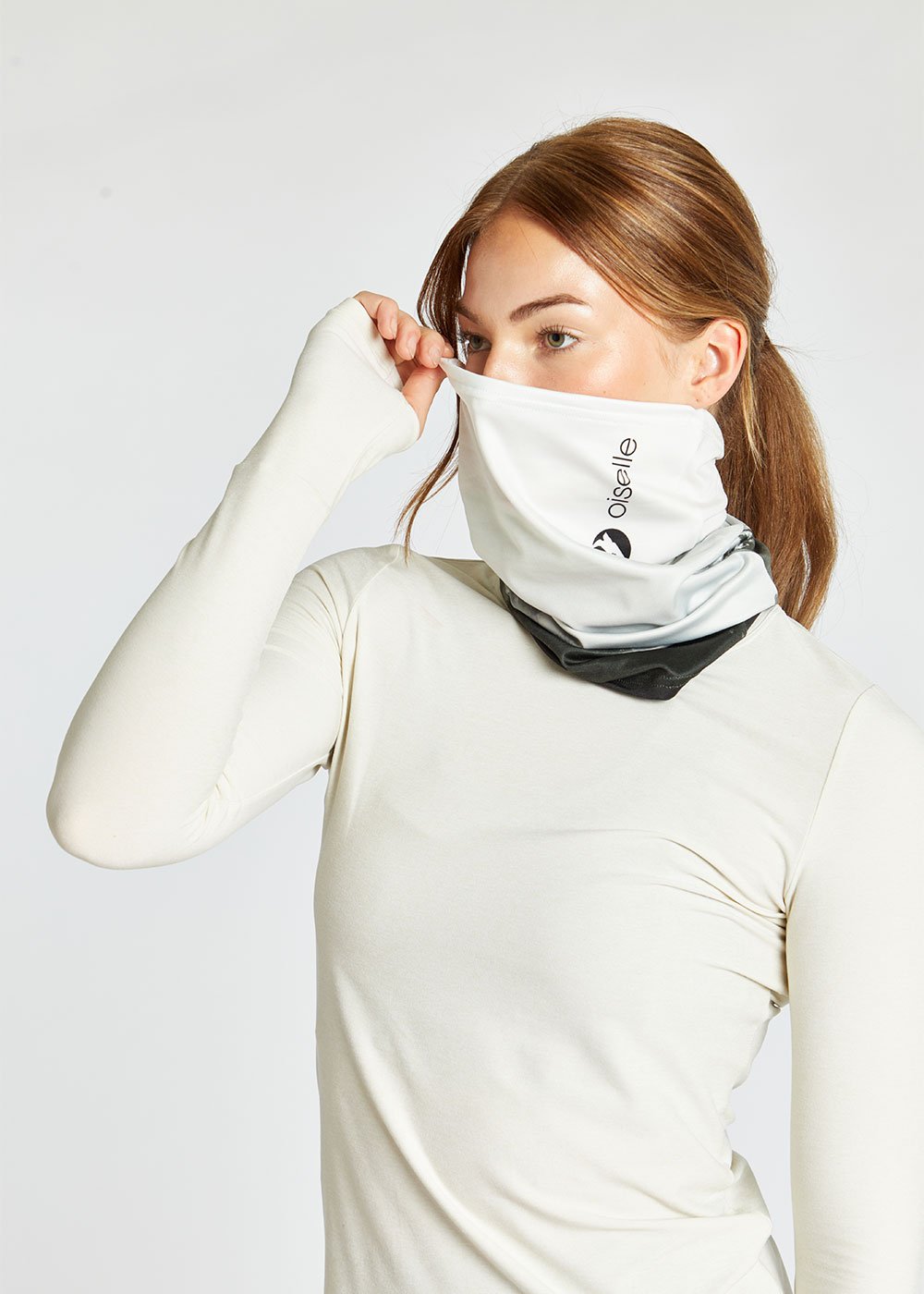 Women's Oiselle Fleece Gaiter in Foggy Woods.