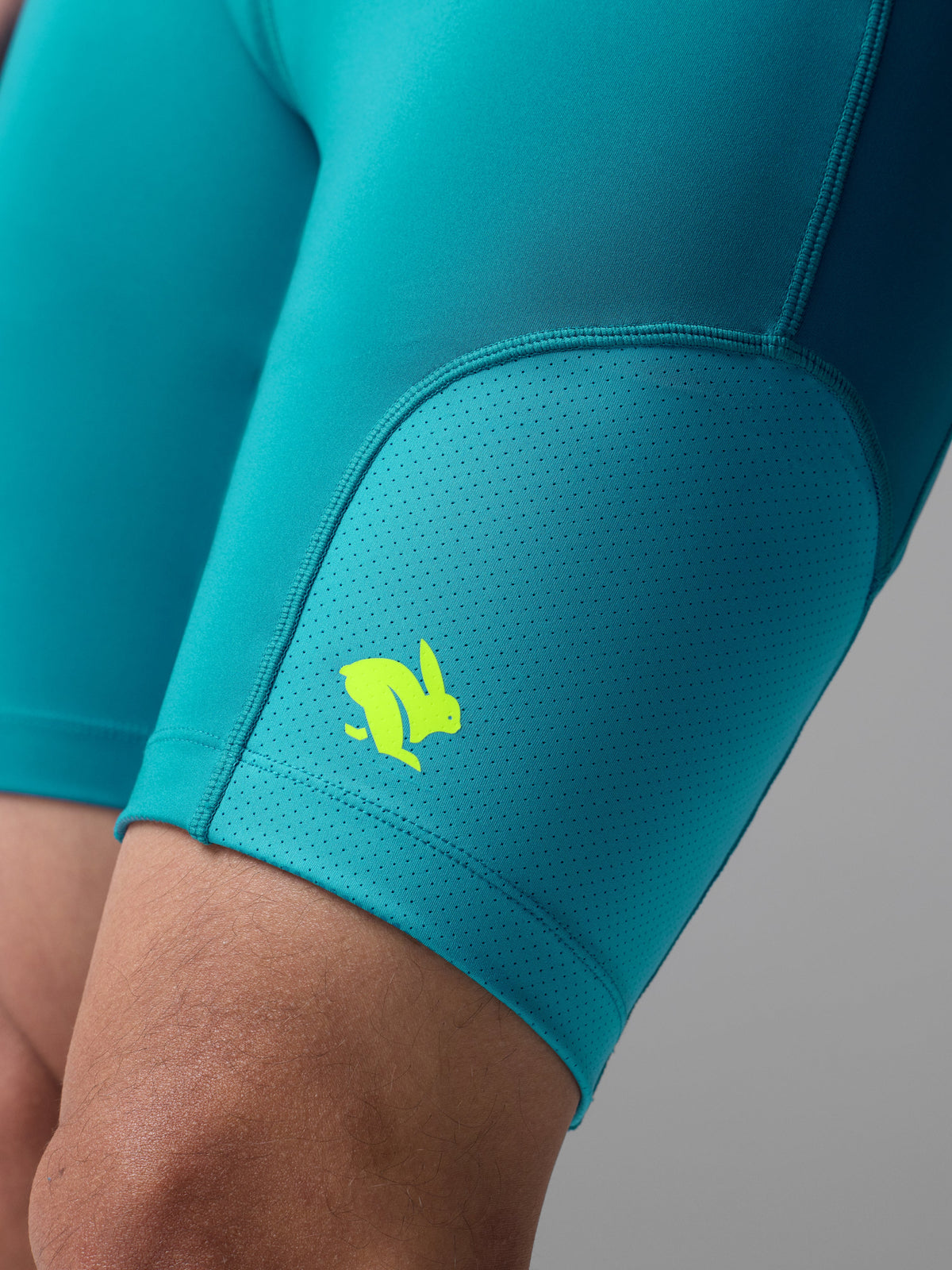 Men's rabbit Pacer Shorts 8.5". Blue/Green.
