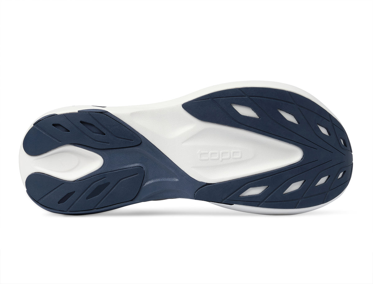 Men's Topo Aura 2. Light Grey upper. White midsole. Bottom view.