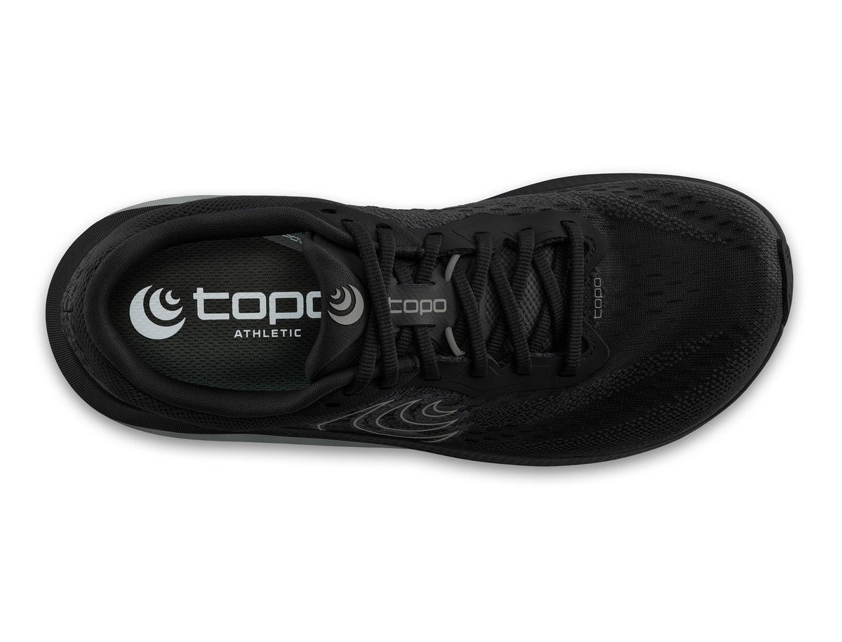 Men's Topo Magnifly 6. Black upper. Dark Grey midsole. Top view.