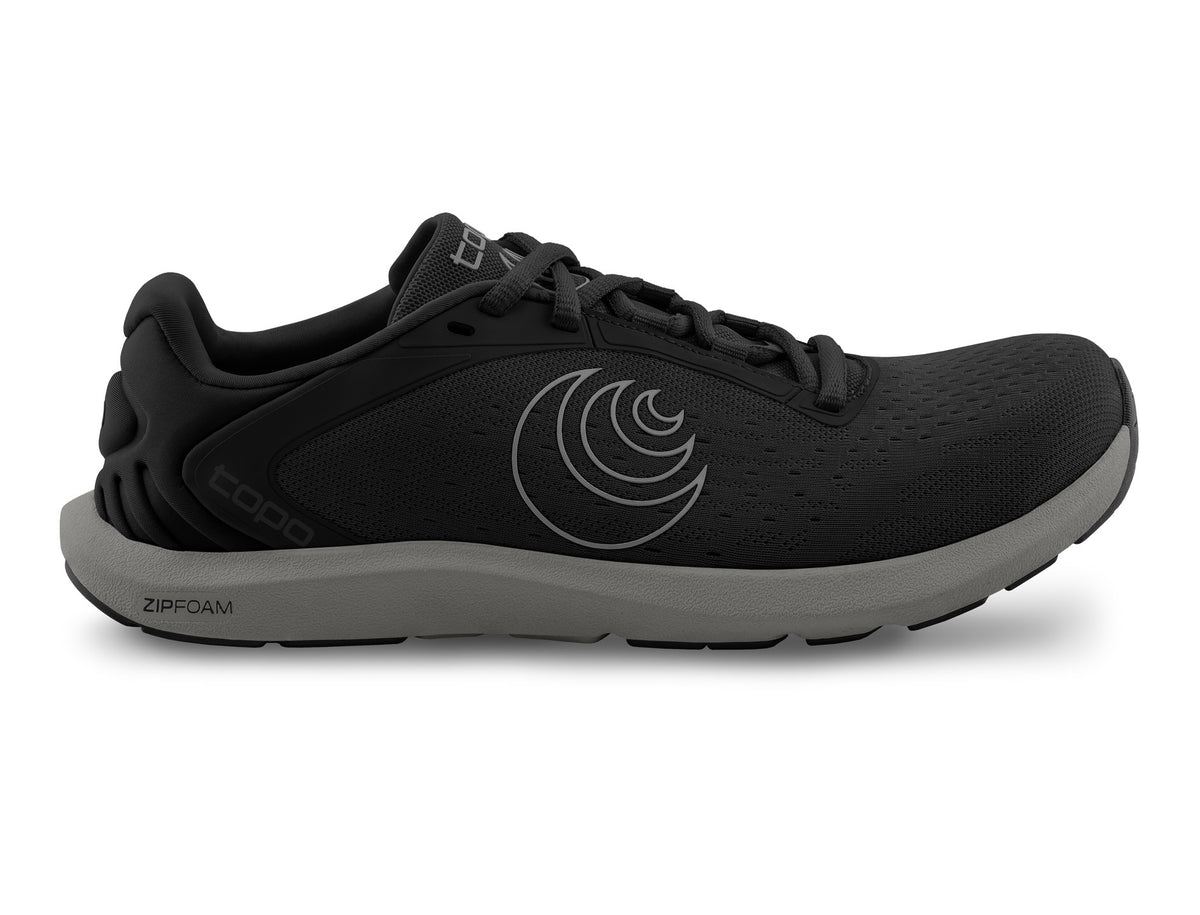 Men's Topo ST-6. Black upper. Dark Grey midsole. Lateral view.