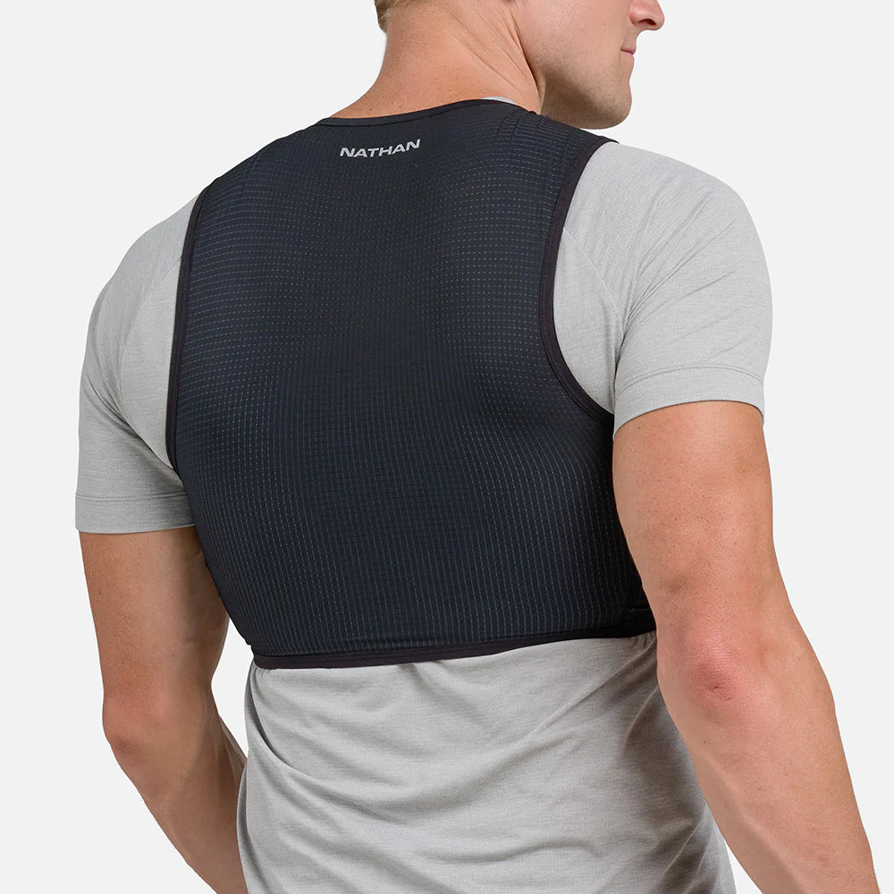 Nathan Aerozip 1 Liter Hydration Vest. Black.