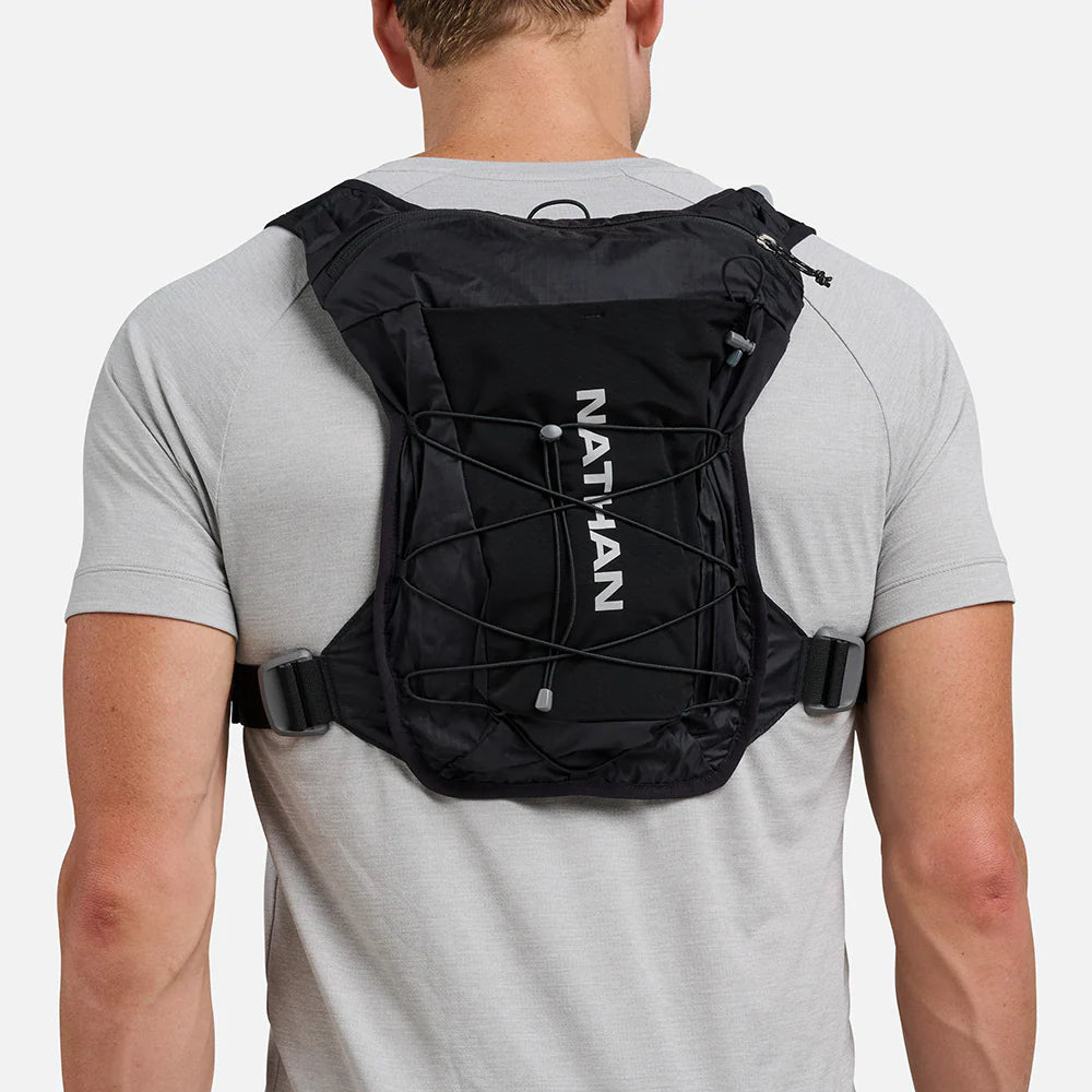 Nathan QuickStart 15 Liter Hydration Pack. Black.