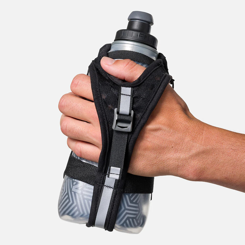Nathan Speed Draw 2 Insulated. 18oz. Black/Reflective Silver.