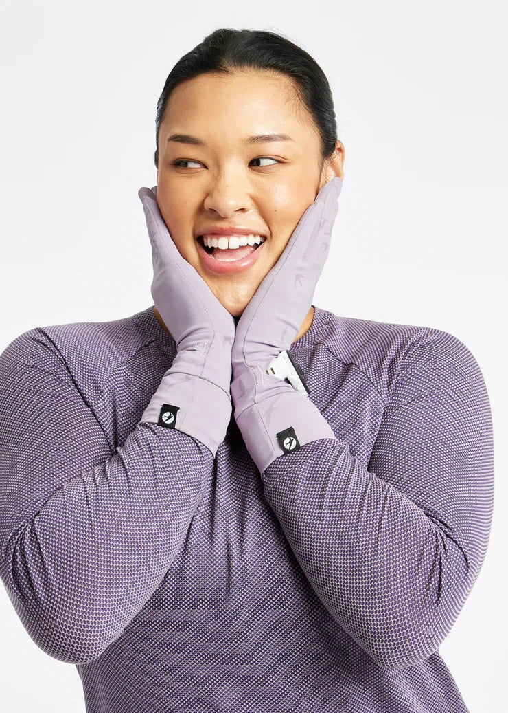 Women's Oiselle Firecracker Watch Window Gloves in Dusty Lavender.