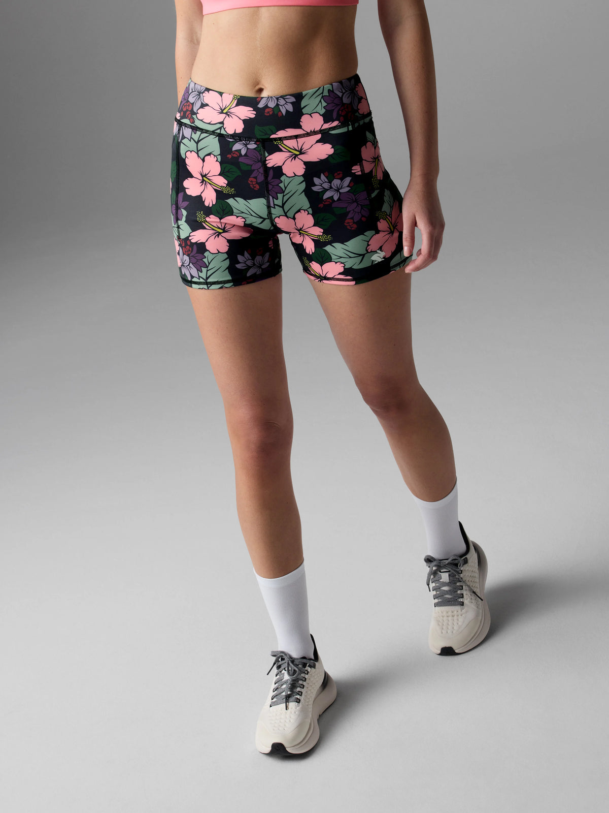 rabbit Speed Leggy 4". Floral.