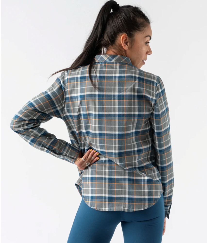 Women's rabbit High Country LS Flannel in Sedona Sage