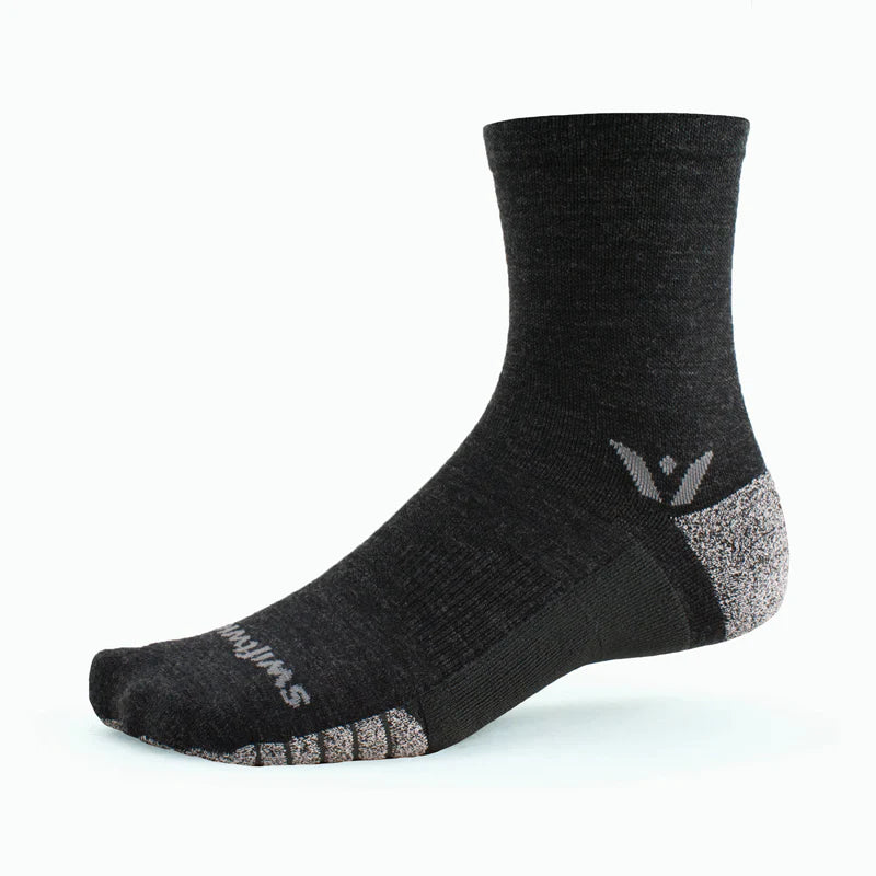 Unisex Swiftwick Flite XT Trail Five. Grey. Lateral view.