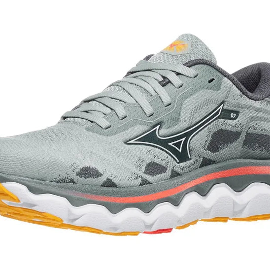 Women's Mizuno Wave Horizon 7 in Grey Mist/White, lateral view.