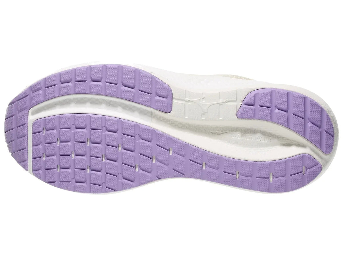 Women's Mizuno Wave Inspire 22 in Summer Sand/White - outsole view