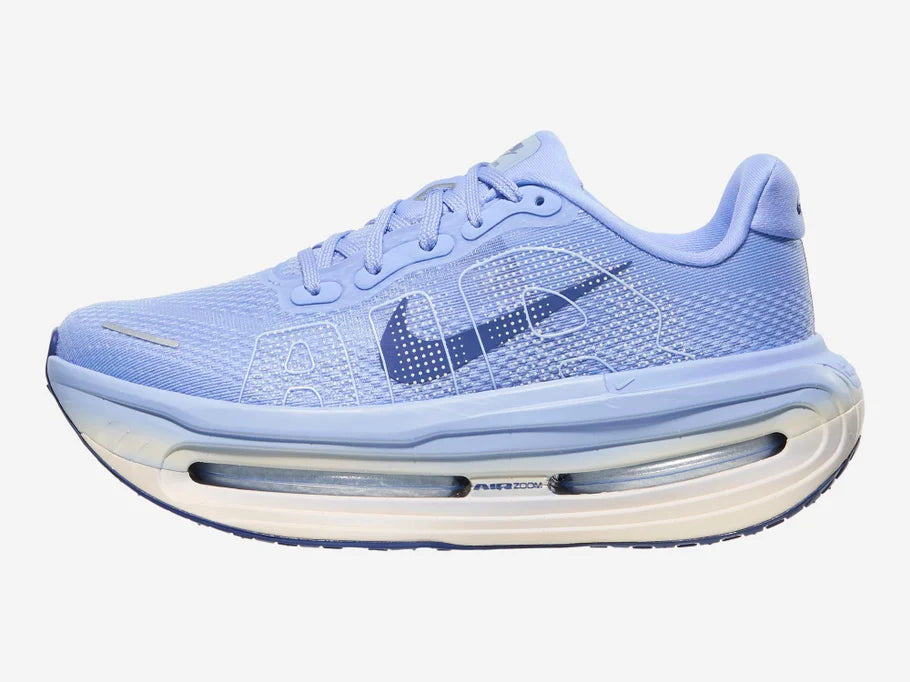 Women's Nike Vomero Premium. Blue upper. Off White midsole. Lateral view.