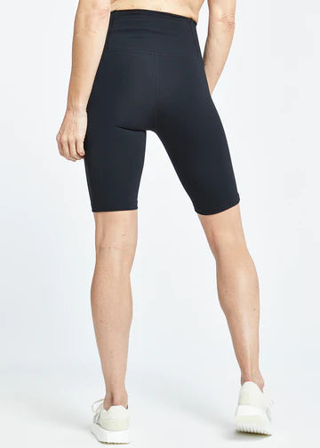 Women's Oiselle Essential Bird Long Shorts. Black. Rear view.