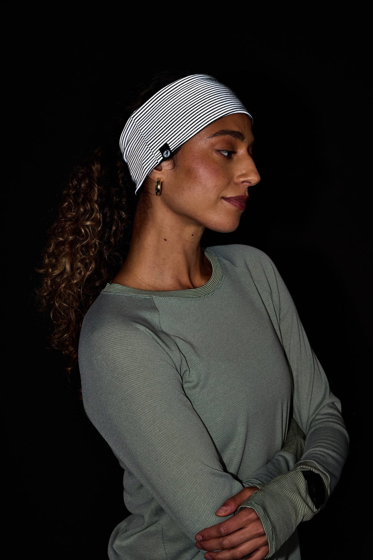 Women's Oiselle Firecracker Earband. Black Stripes.