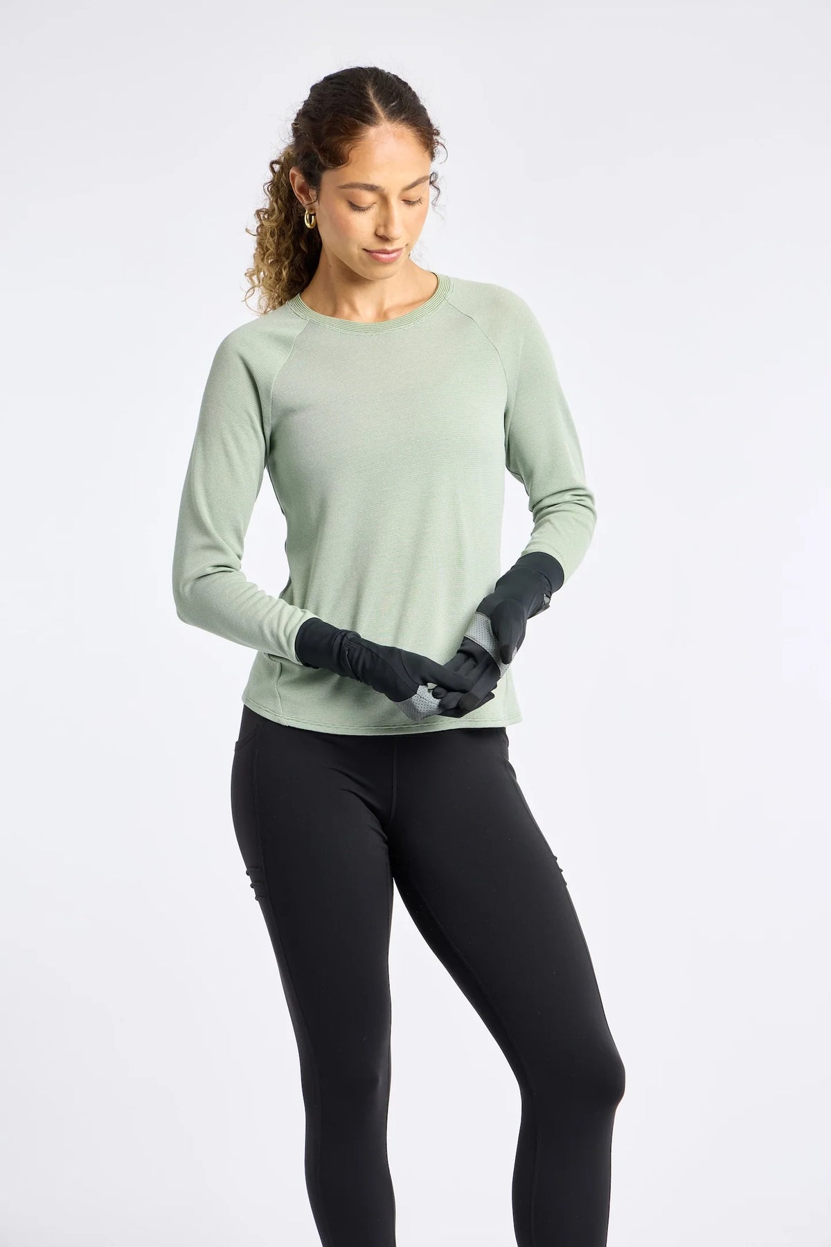 Women's Oiselle Firecracker Window Watch Gloves. Black.
