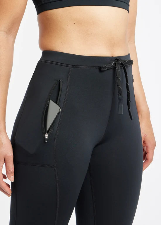 Women's Oiselle Fireglow Fleece Tights. Black.