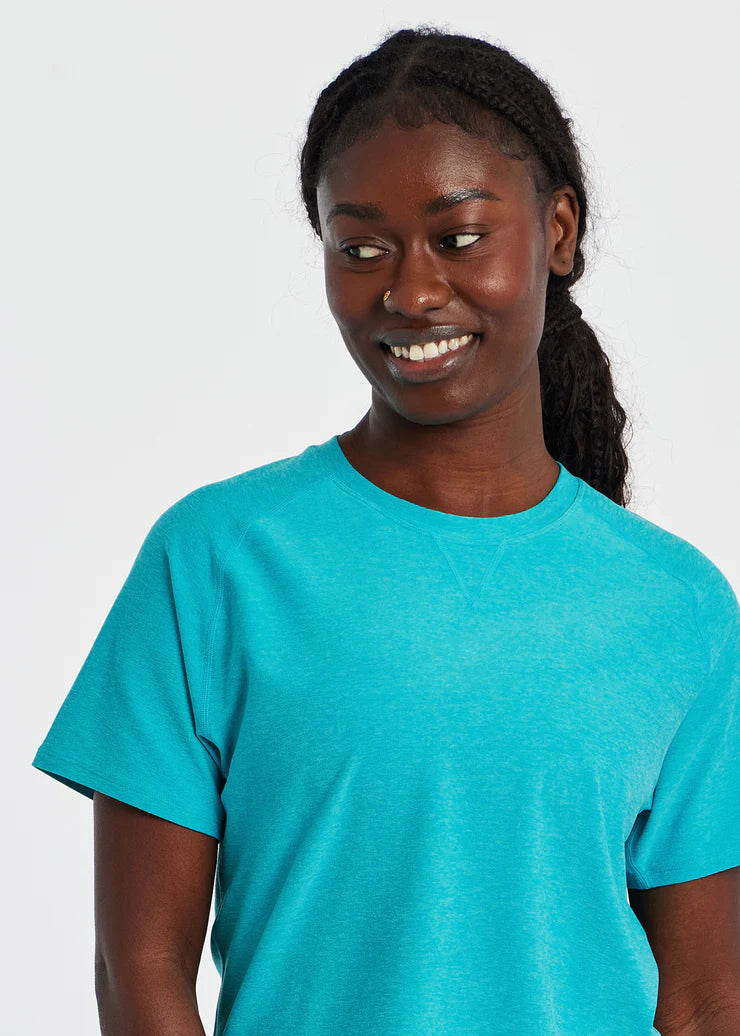 Women's Oiselle Lux Boxy Short Sleeve. Blue/Green. Front view.
