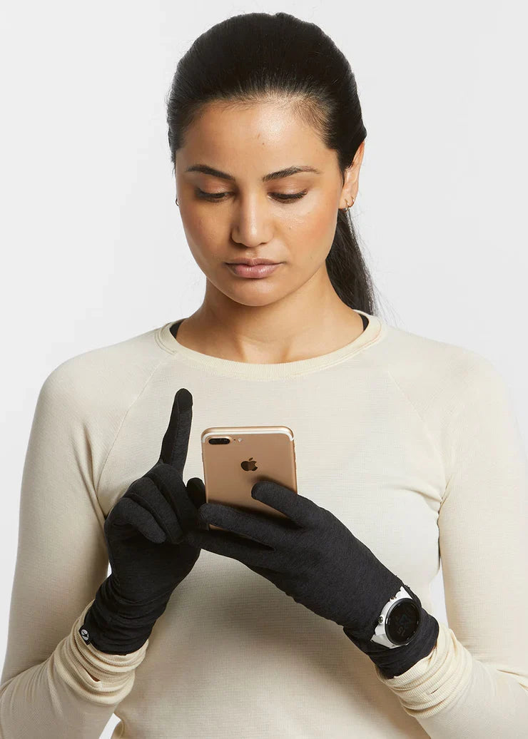 Women's Oiselle Lux Watch Window Gloves in Black, front view
