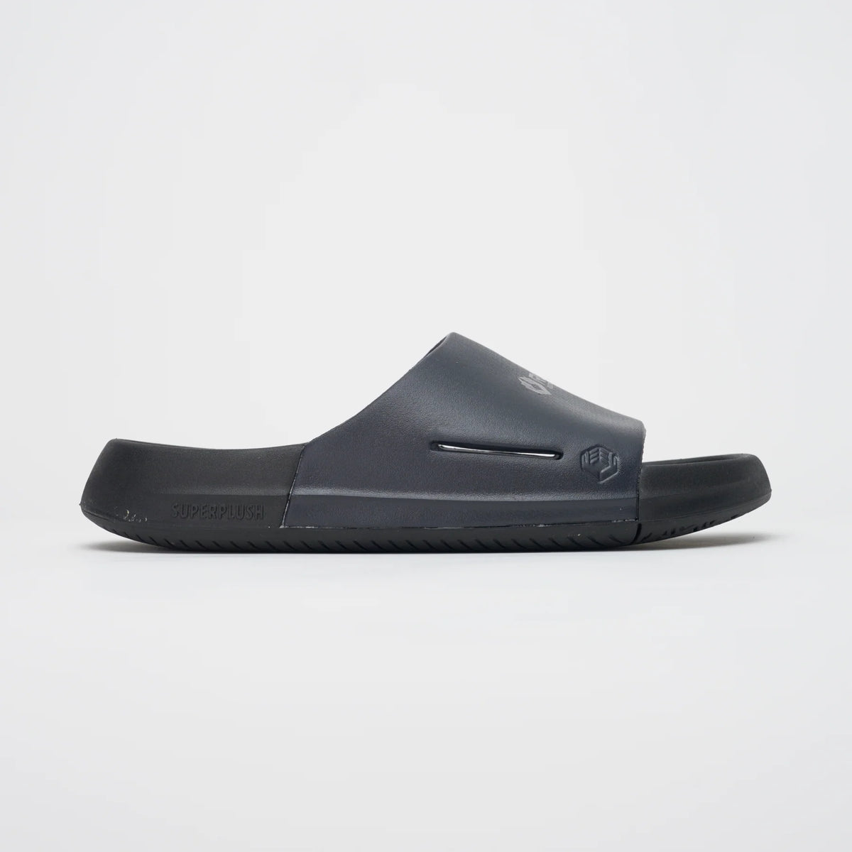 Women's Roll Recovery Superplush Slide. Black.
