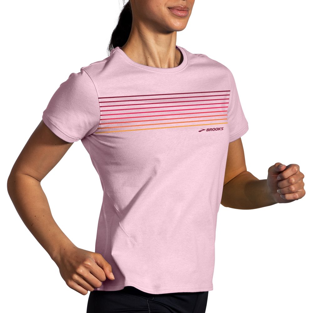 Women's Brooks Distance Short Sleeve 2.0. Light Pink. Front/Lateral view.