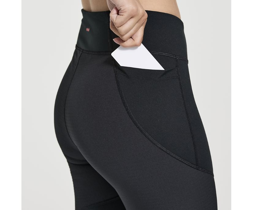 Women's Saucony Boulder Wind Tights. Black. Pocket closeup.