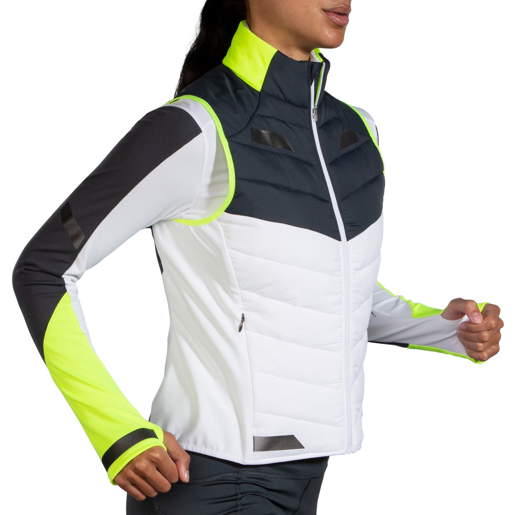 Women's Brooks Run Visible Insulated Vest. White/Grey. Front/Lateral view.