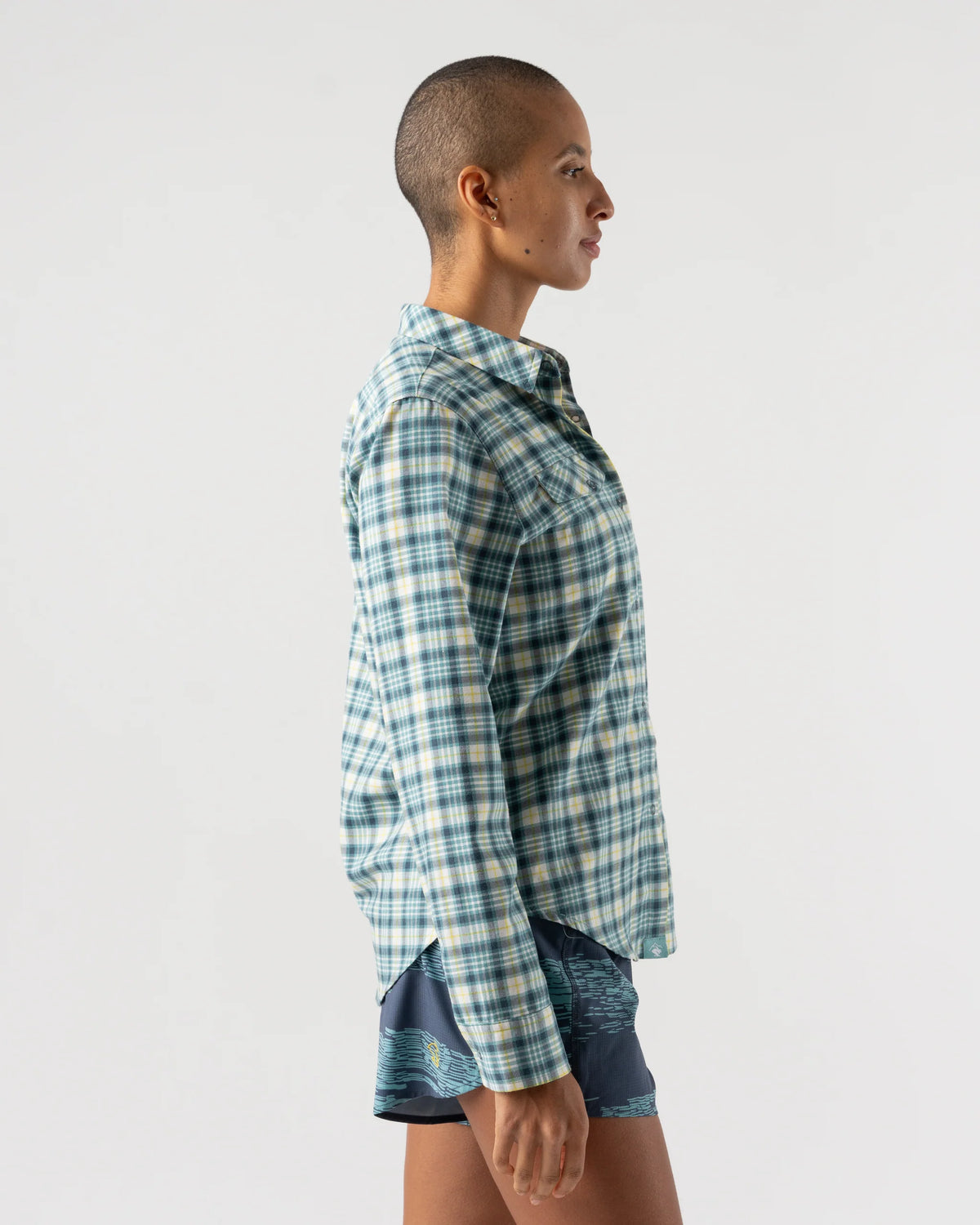 Women's rabbit High Country Flannel. Multicolored. Lateral view.