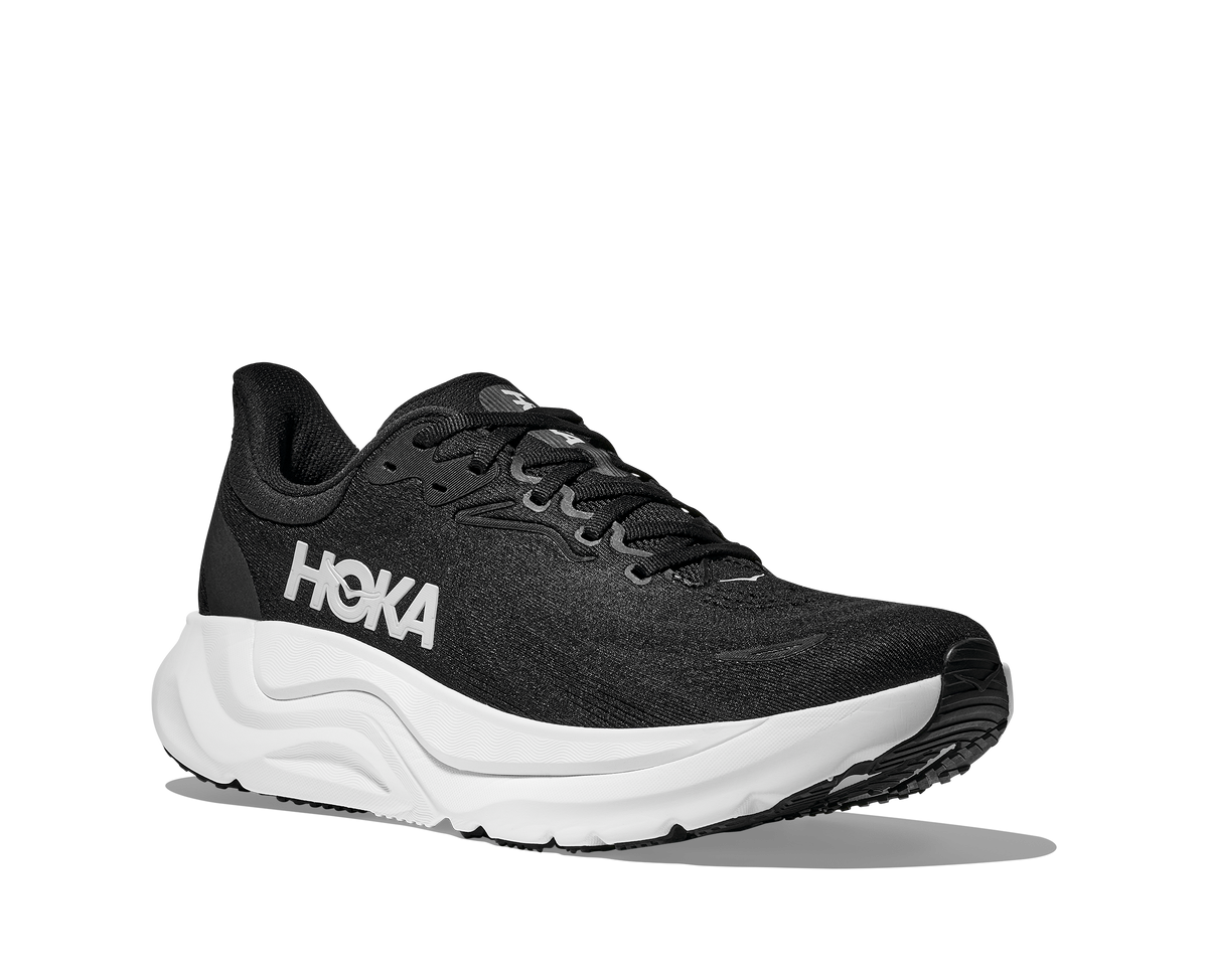 Men's HOKA Arahi 8 in Black/White, lateral view.