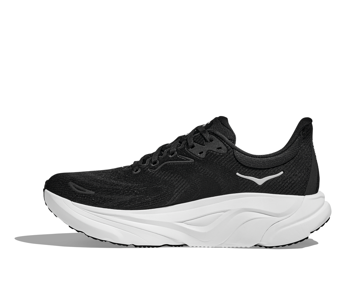 Men's HOKA Arahi 8 in Black/White, medial view.
