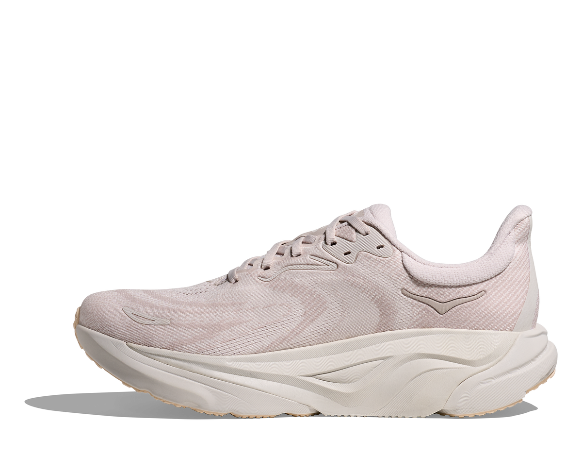 Men's HOKA Arahi 8 in Grout/Putty, medial view.