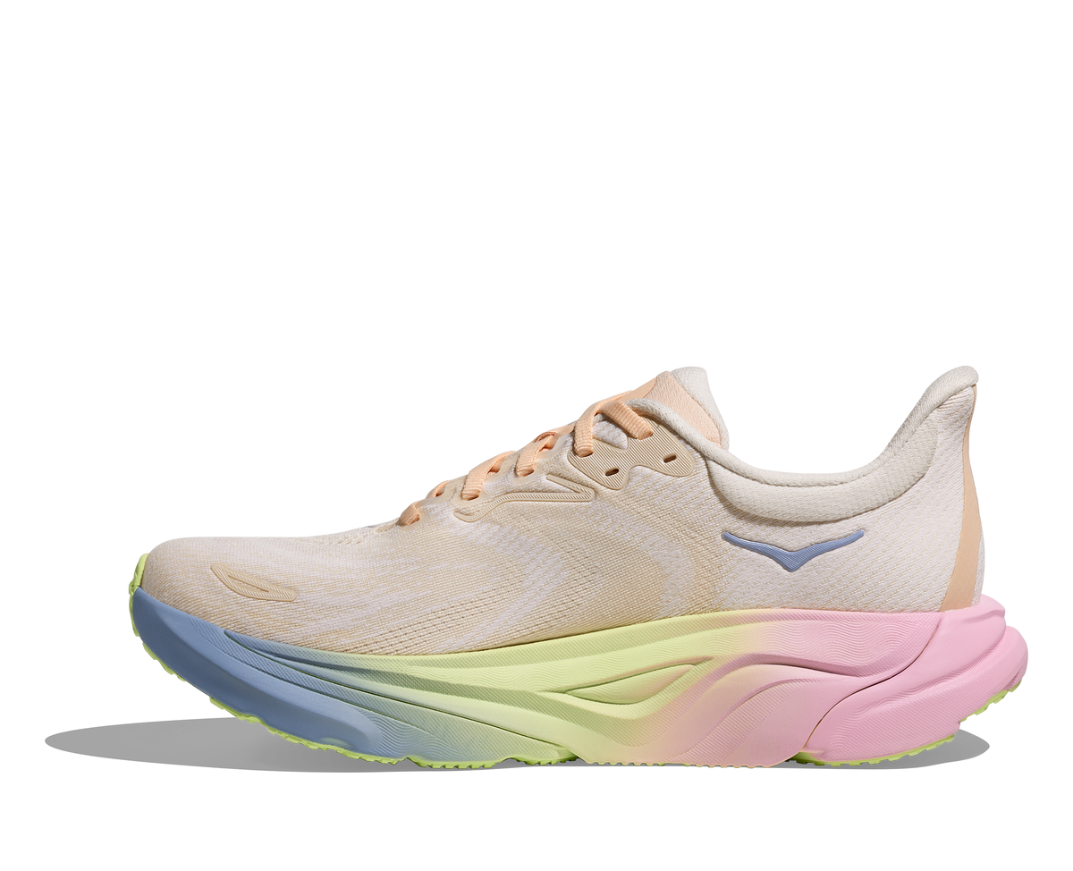 Women's HOKA Arahi 8 in Alabaster/Tangerine Glow, medial view.