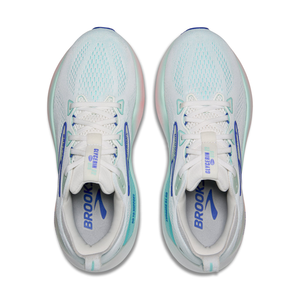Women's Brooks Glycerin GTS 22. Light Blue upper. Light Pink midsole. Top view.
