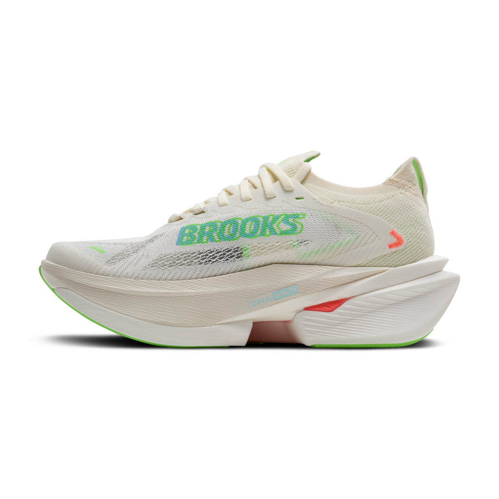 Women's Brooks Hyperion Max 3. Off White upper. Light Grey midsole. Medial view.