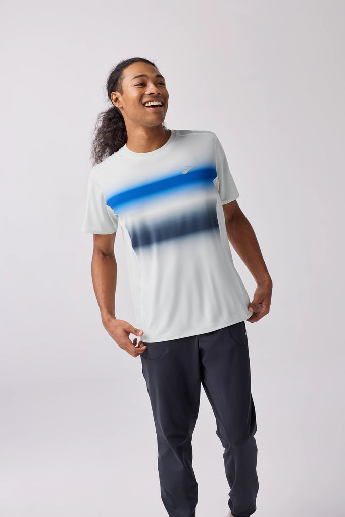 Men's Brooks Atmosphere Short Sleeve 3.0. White with stripes. Front view.