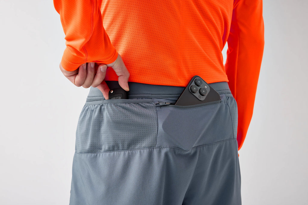 Men's Brooks Journey 5" Shorts. Grey.