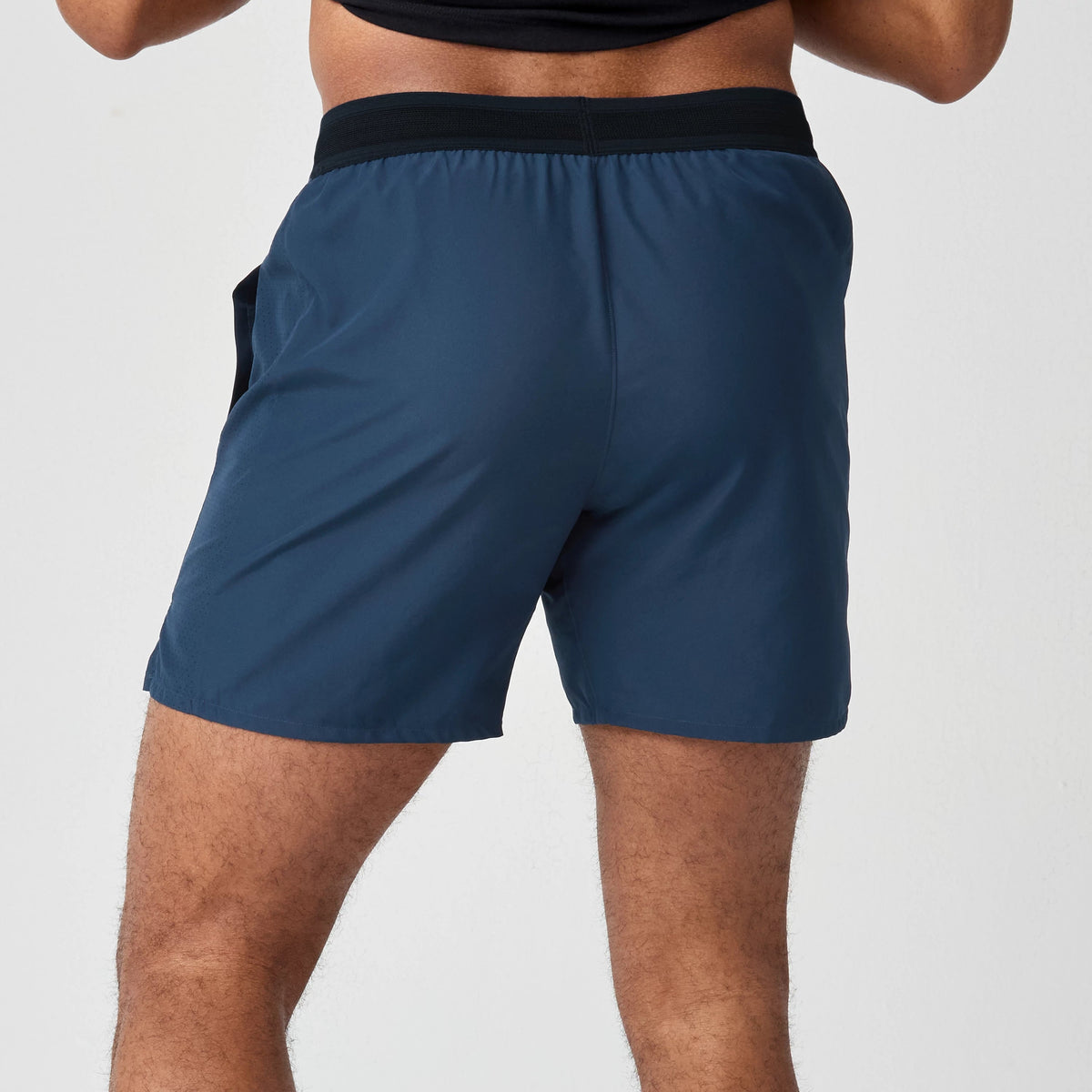 Men's Brooks Dash 6-inch 2-in-1 Shorts in Midnight Run/Black, back view