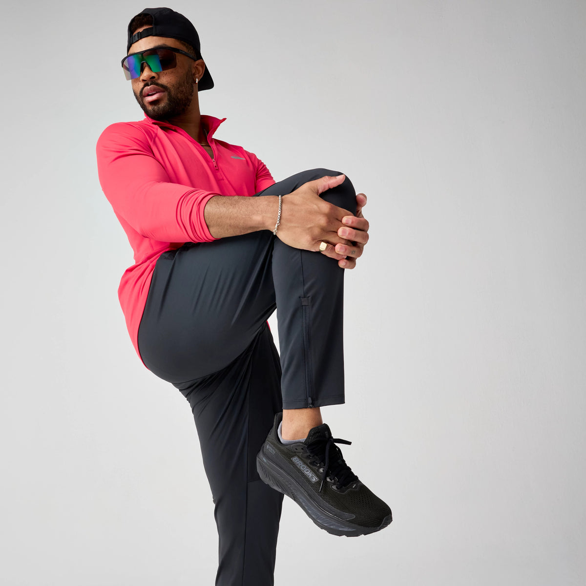 Men's Brooks Dash Pants. Black.