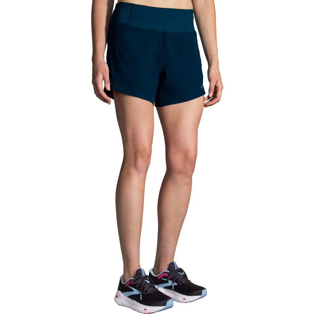 Women's Brooks Chaser 5" Shorts. Dark Blue. Front view.