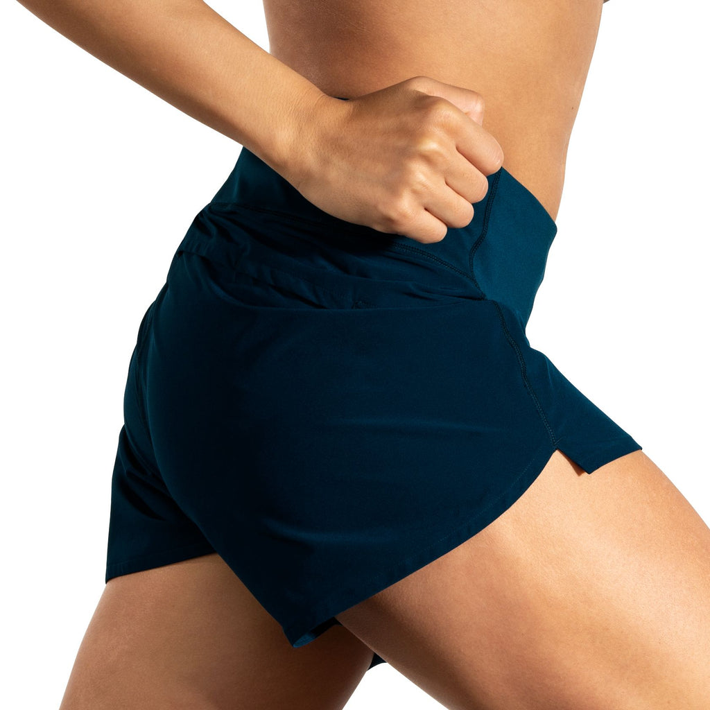 Women's Brooks Chaser 5" Shorts. Dark Blue. Lateral view.