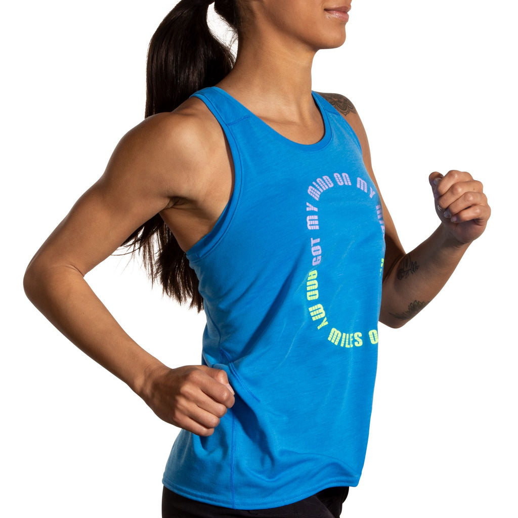 Women's Brooks Distance Tank 3.0. Blue. Lateral view.