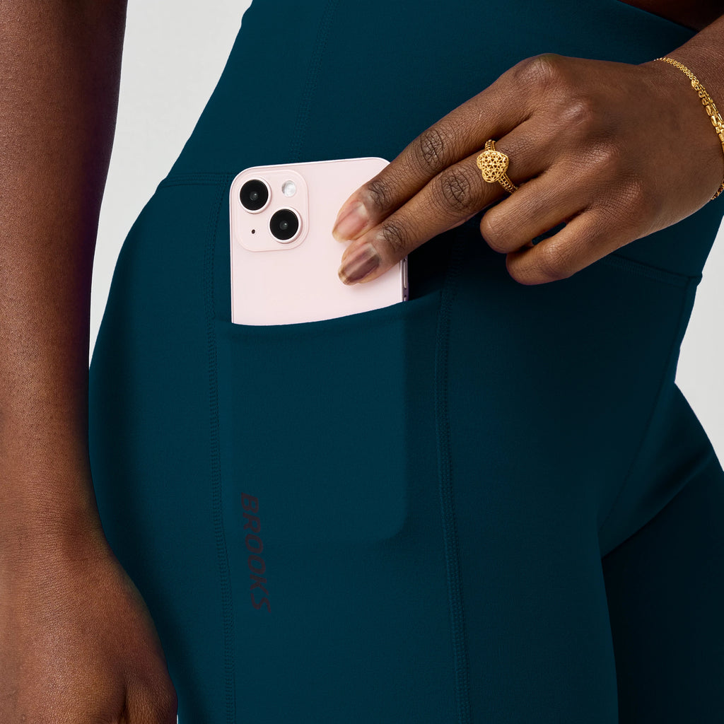 Women's Brooks Chaser 7" Short Tight. Teal.