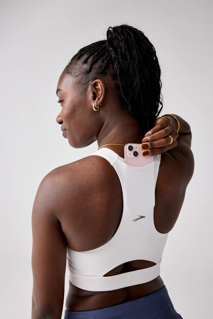 Women's Brooks Luxe Sports Bra. White.